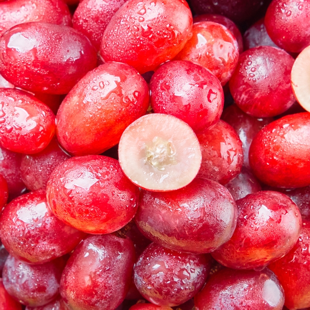 입안에서 터지는 붉은 보석 크림슨 적포도