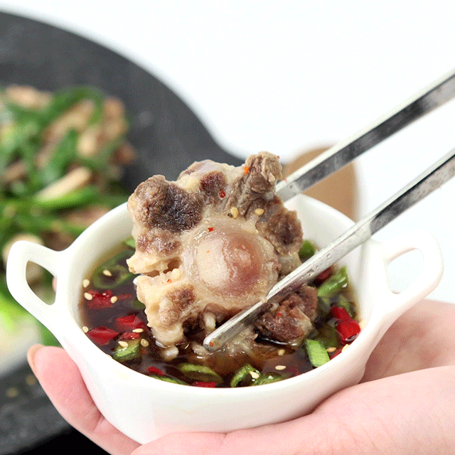 소꼬리찜세트 (사골육수,전용소스,부추,깨,참기름) 푸짐한 구성  2-3인분