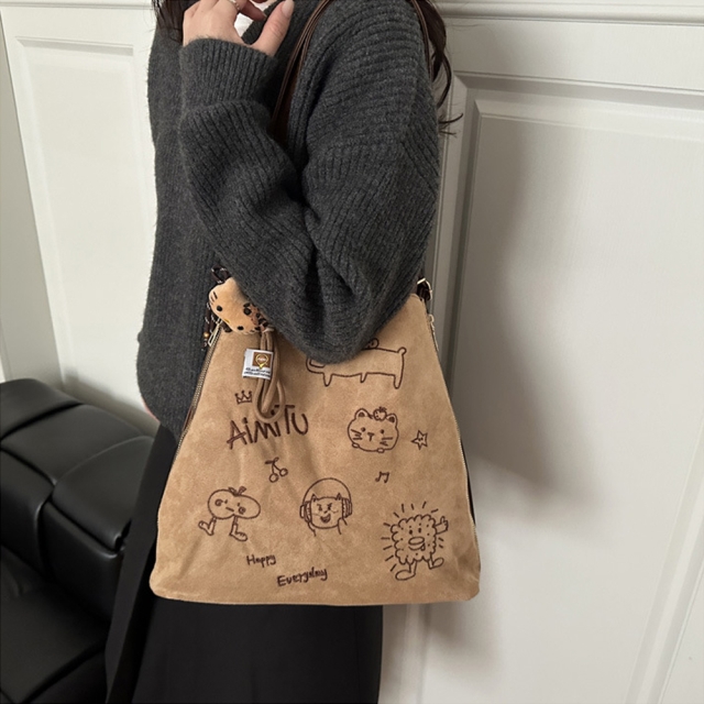 여성 스웨이드 데일리 숄더백