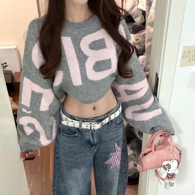 루즈핏 크롭 레터링 니트