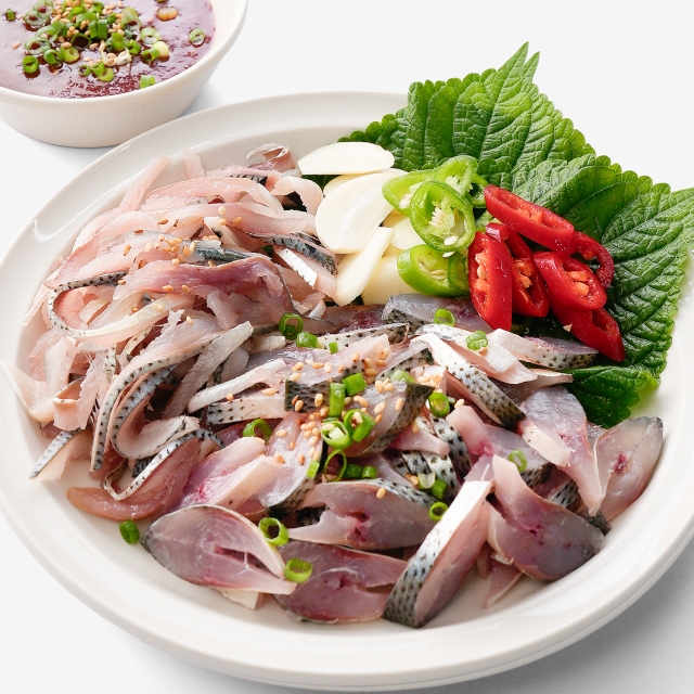 [산지직송] 제철이라 기름지고 고소한 남해안 자연산 전어 구이용 세꼬시용 500g